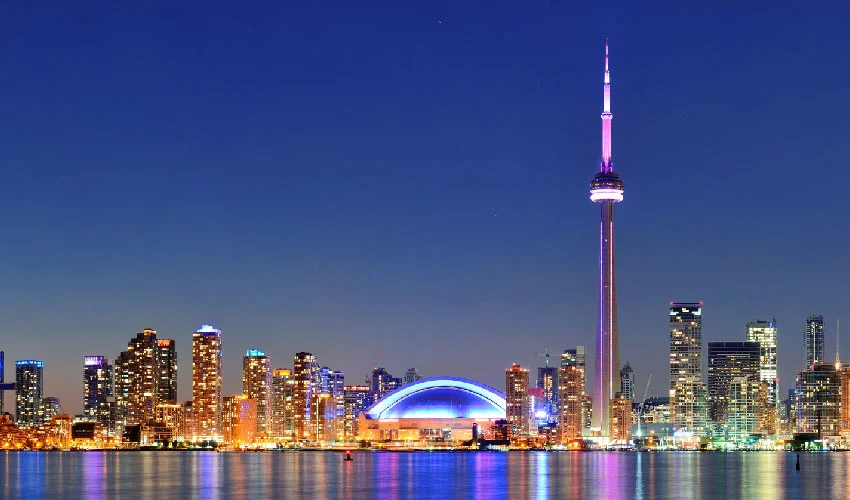 VIAJE MAGNÍFICO ESTE CANADIENSE 